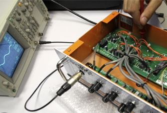 Measuring Orange Amplifier