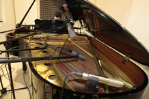 Yamaha piano