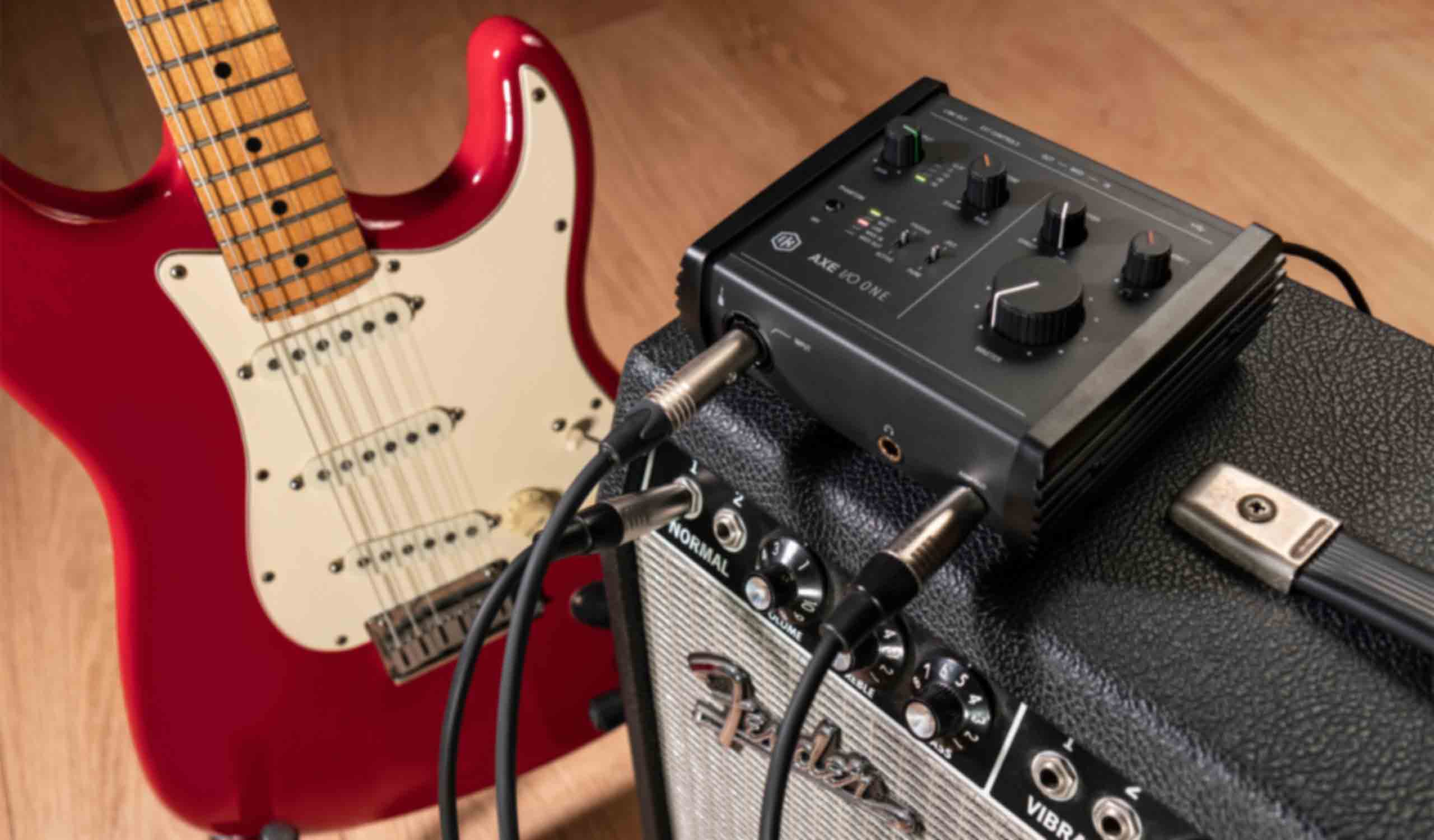 IK Multimedia AXE IO Professional Guitar Interface