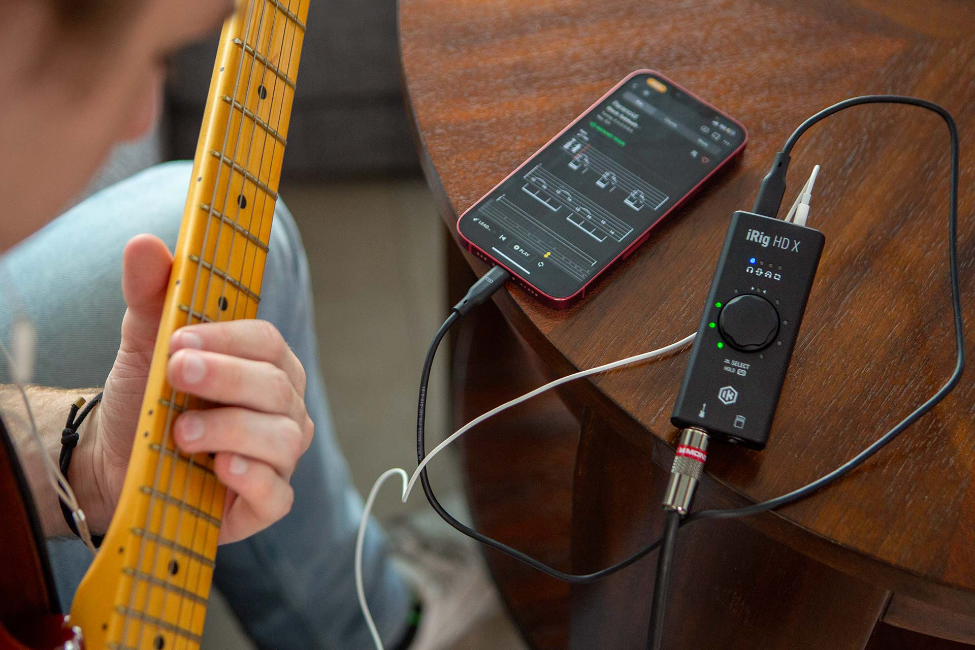 IK Multimedia iRig HD X Mobile USB-C / Lightning Guitar Audio