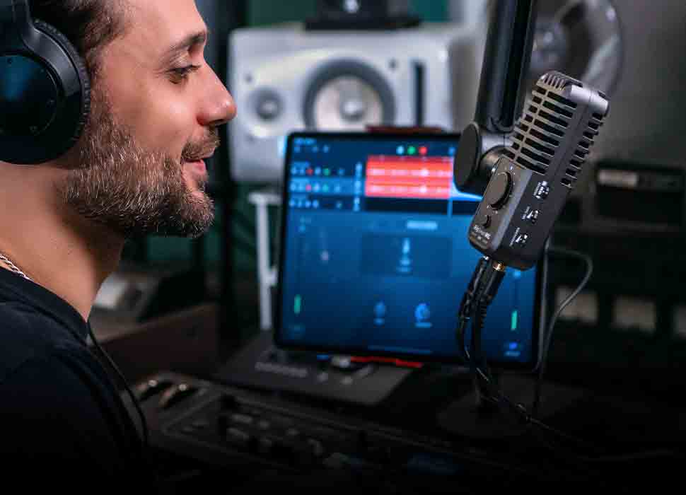 iRig Stream Mic USB: IK Multimedia expands its streaming mic range with an  affordable USB version - RouteNote Blog