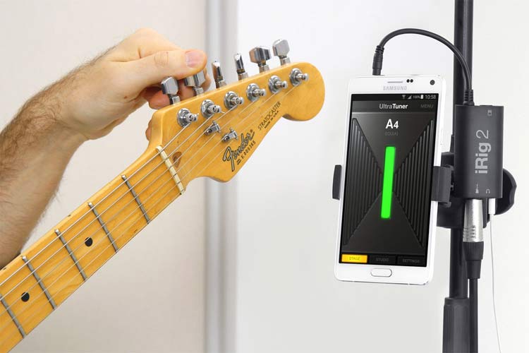ultratuner_tuning_guitar